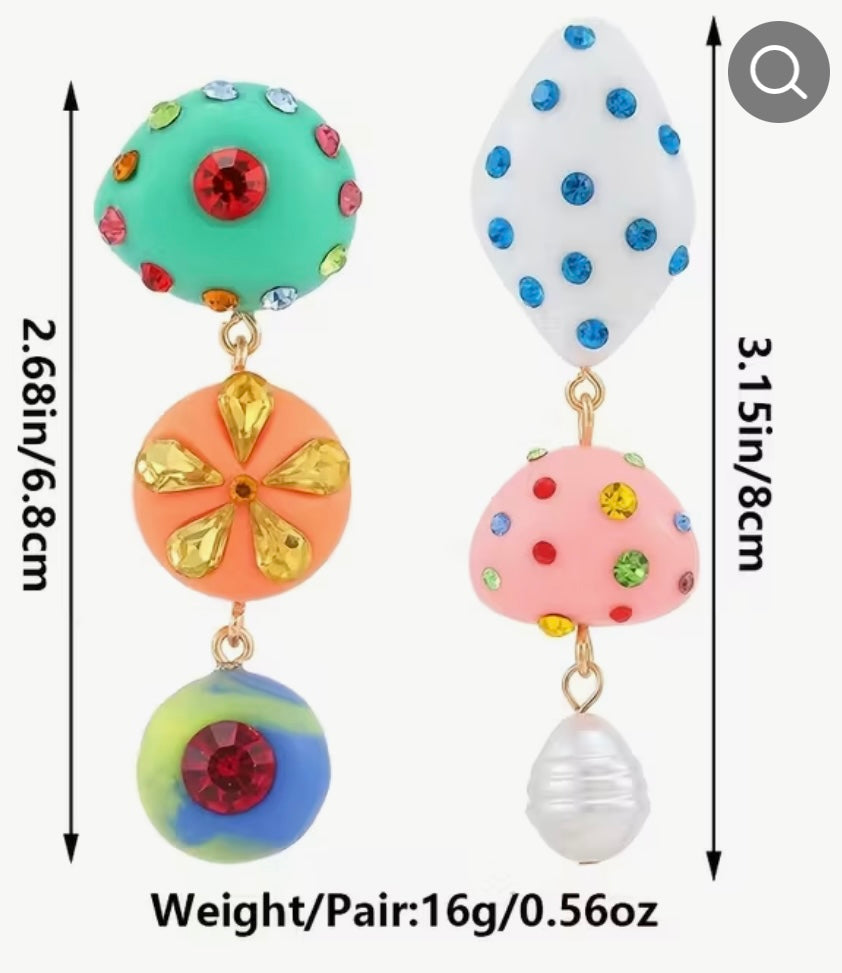 $12.990 Aretes Statement Multicolor con Cristales – Estilo Verano | Áurea Tienda