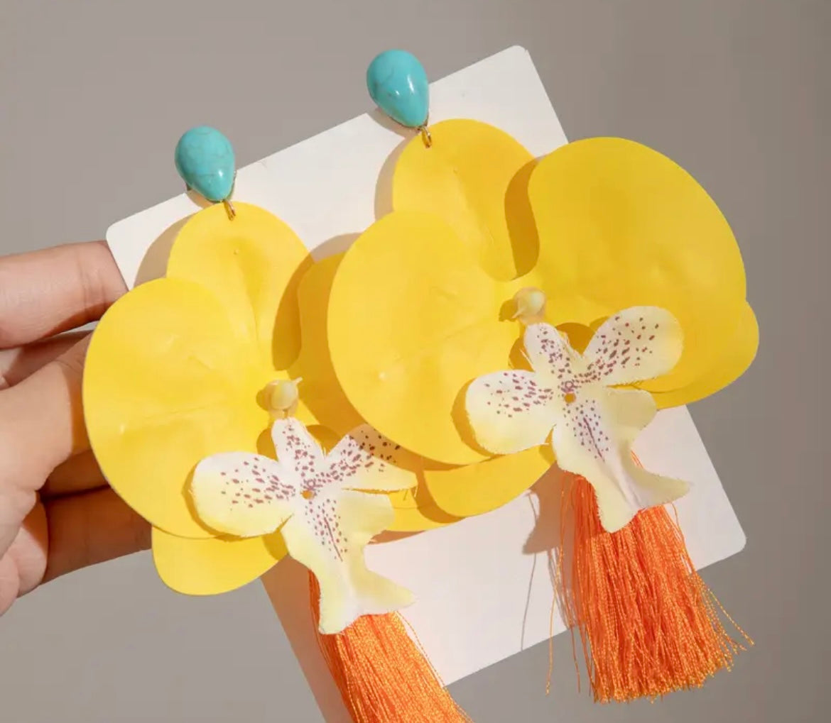 $15.990.                               Aros XXL Orquídea Tropical – Colección Primavera Áurea