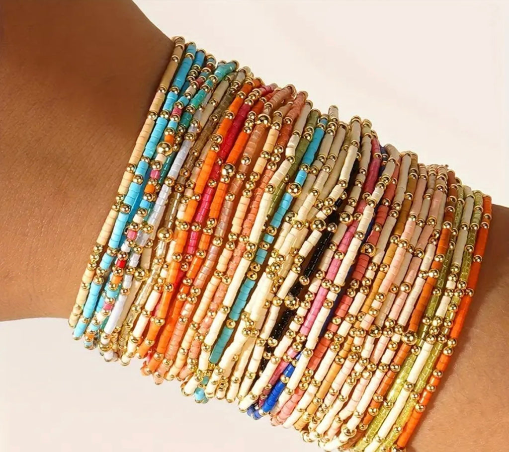 $9.990 🪶 Pack Pulseras Boho Doradas – Áurea Tienda