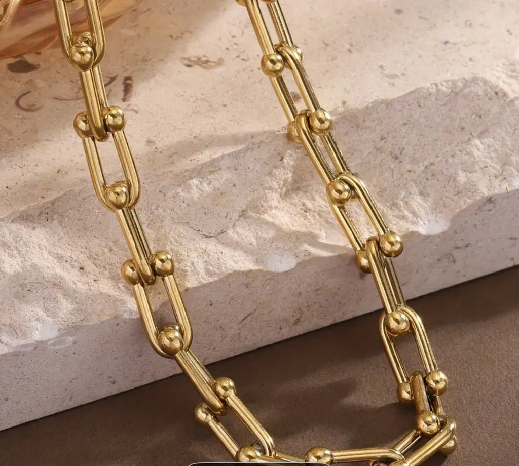 $14.990 ✨ Collar Dorado “Golden Link” – Minimalismo y Fuerza en un Solo Diseño