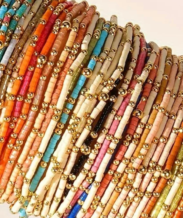 $9.990 🪶 Pack Pulseras Boho Doradas – Áurea Tienda